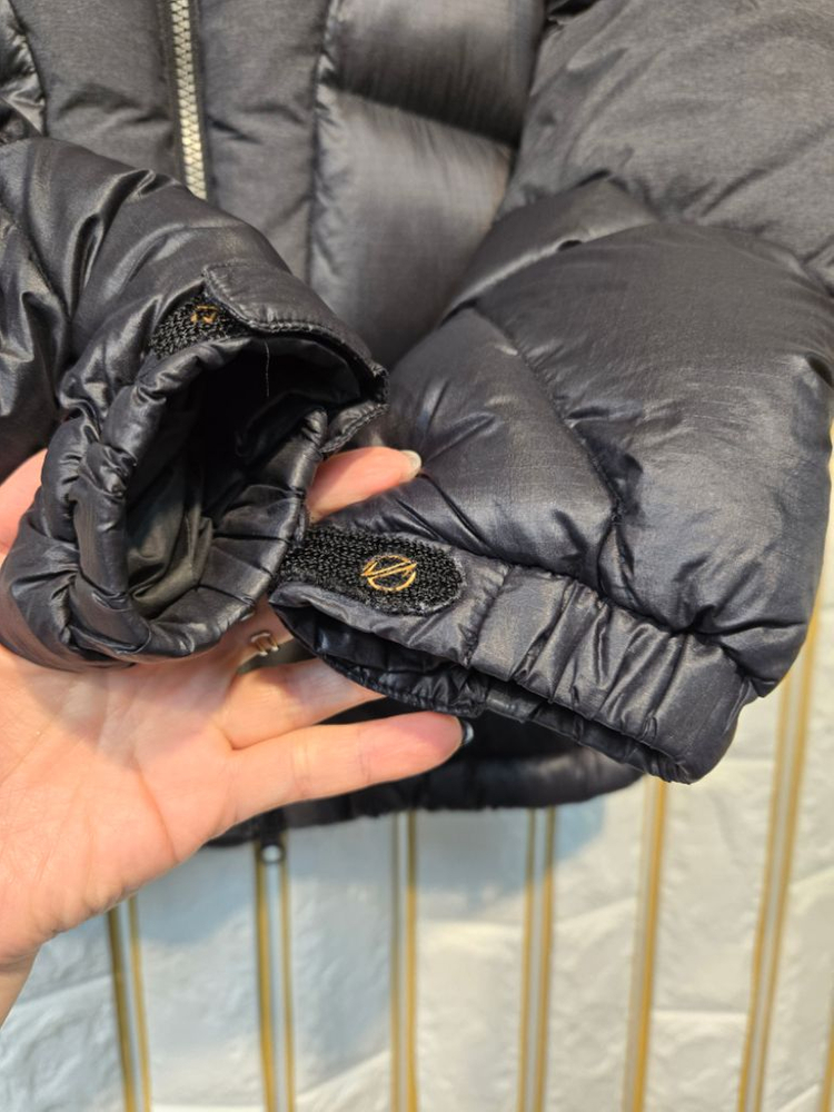 블랙야크 여성 구스패딩 이미지