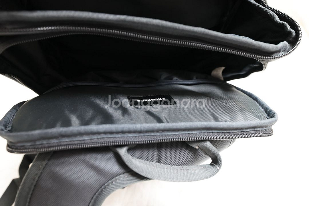 프로스펙스 백팩 판매합니다--1