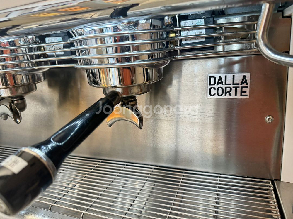 [가격내림]달라코르테 EVO2 3그룹 머신 판매합니다--1