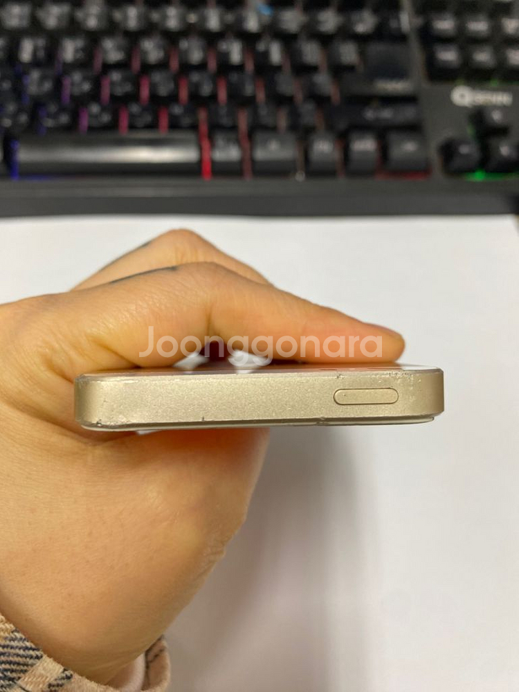 아이폰SE1 골드 액정뒷면 깨끗 64GB 배터리100%--5
