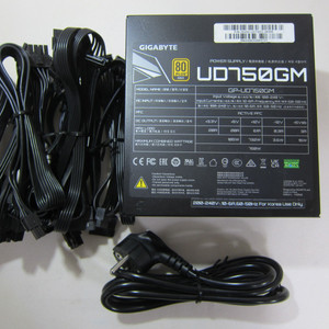 기가바이트 UD750GM 80PLUS골드 풀모듈러