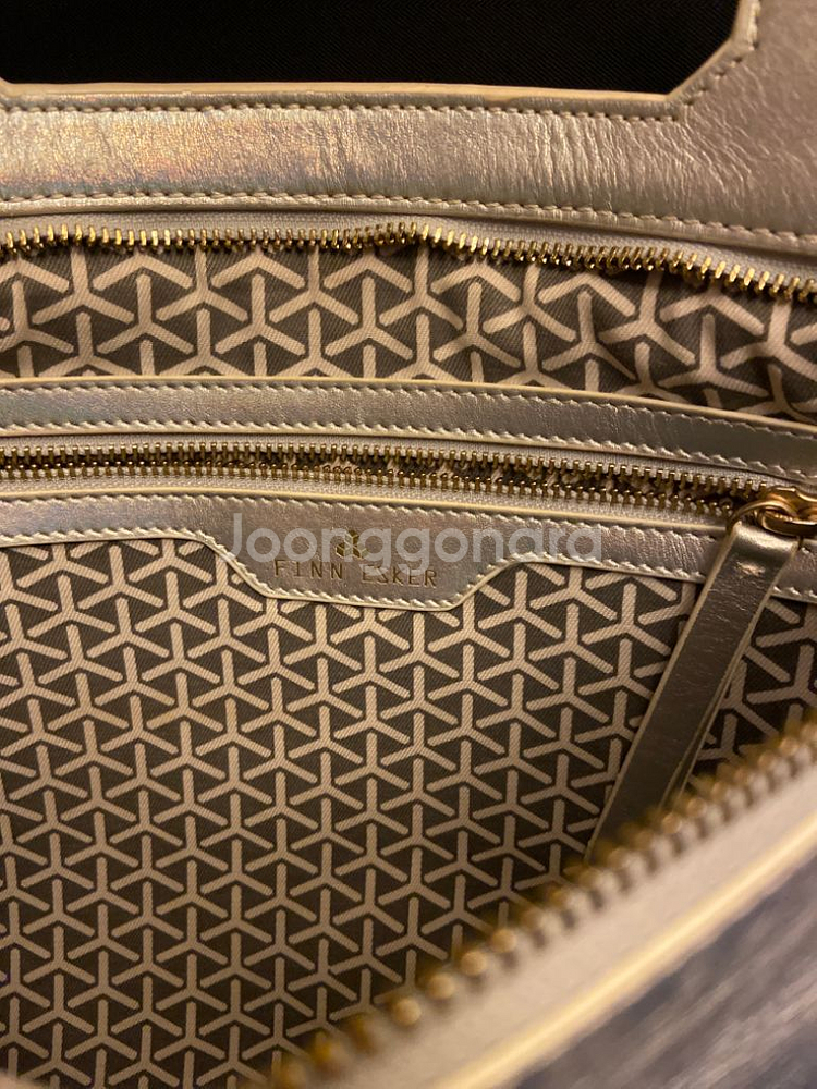 핀에스커 FINN ESKER 소가죽 프리즘백--3