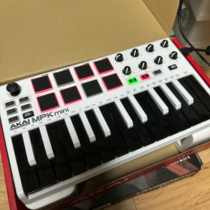 아카이 MPK mini mk2