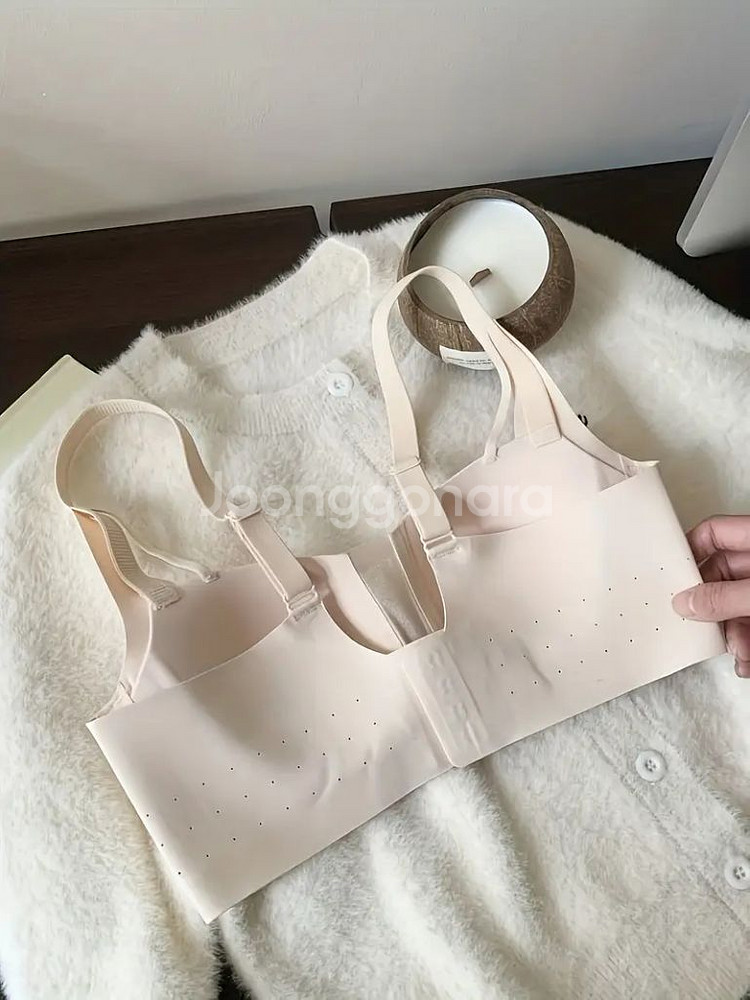 모모엠 섹시한 메쉬 디테일이 있는 무봉제 푸시업--8