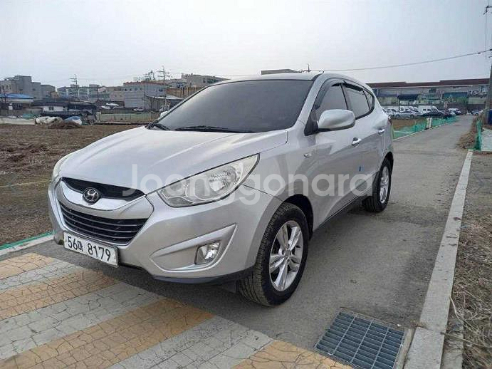 @10년식 투싼 ix 디젤 R20 2WD X20 럭셔--1