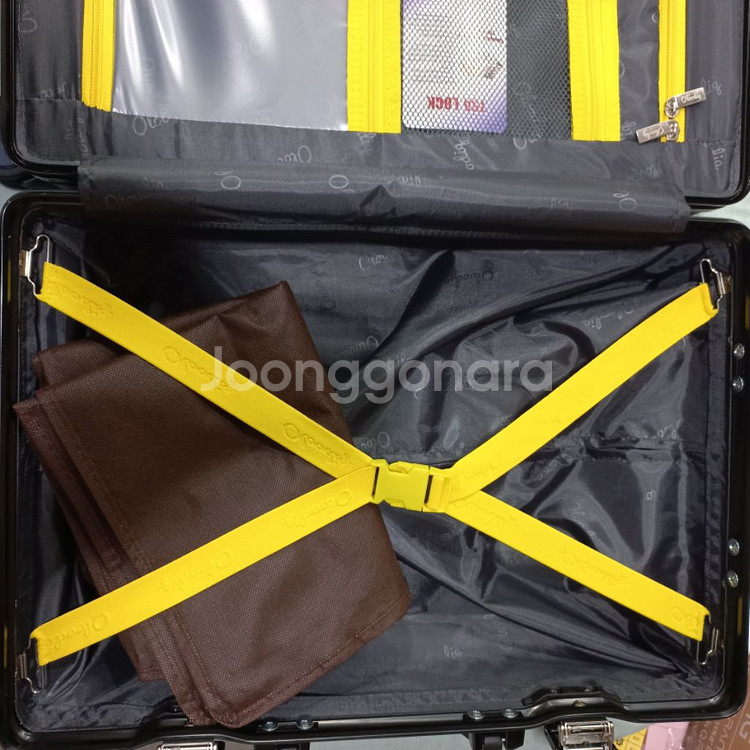 20인치캐리어 함부르크 네이비 진열용새상품--7