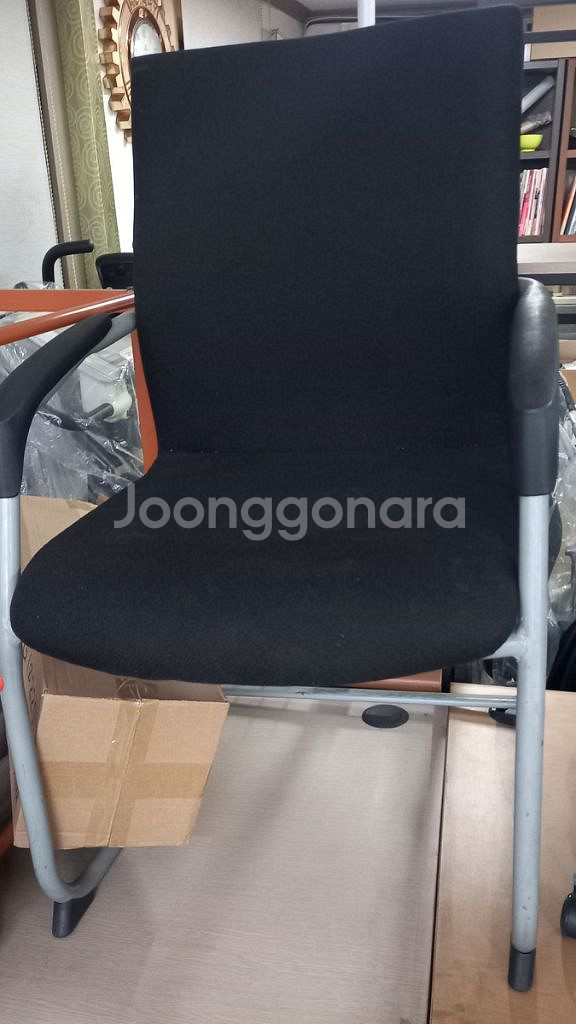 중역의자,회의용의자,좌식의자,진열장,신발장,책장,옷장--1