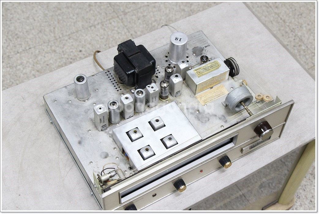 피셔(FISHER-미국) 진공관 튜너 모델 FM100C--4