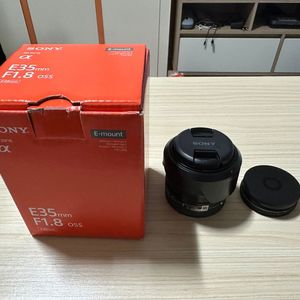 SEL35F18 OSS 렌즈 팝니다.