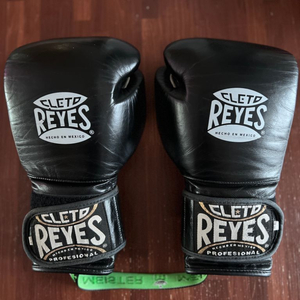 레예스 글러브 14 온스 cleto reyes