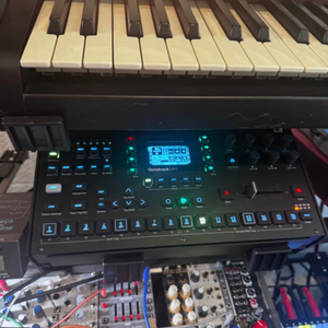 Elektron Octatrack mk2 +스탠드