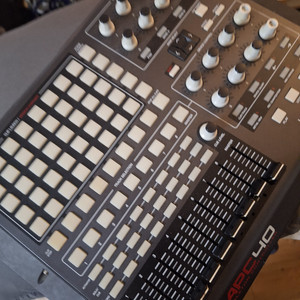 akai apc40 미디컨트롤러