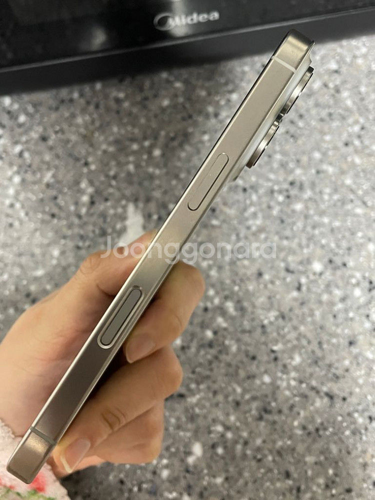 아이폰 16PRO 256GB 내추럴티타늄--4