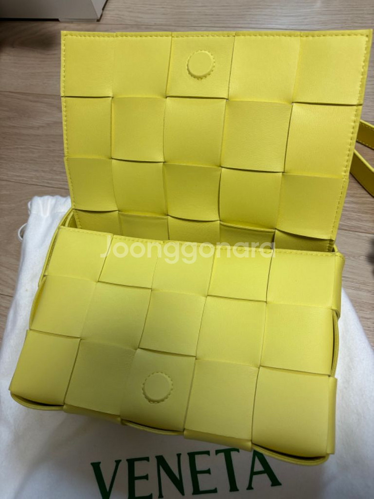 보테가베네타 카세트백 레몬(셔벗) 컬러--1