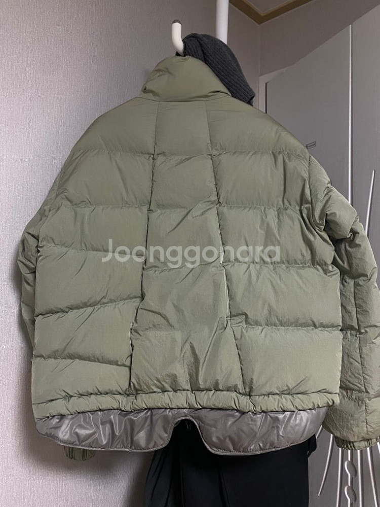 [M] 언어팩티드 오버사이즈 레이어드 패딩 세이지 그린--1