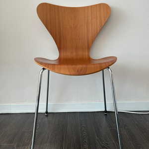 프리츠한센 Fritz Hansen 세븐체어 Walnut