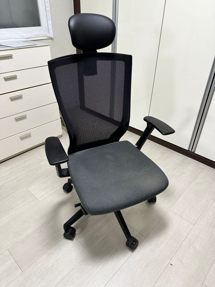 시디즈의자 저렴하게 판매합니다--1