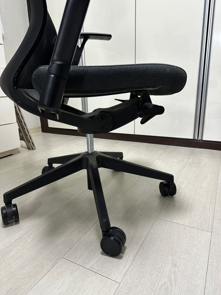 시디즈의자 저렴하게 판매합니다--2