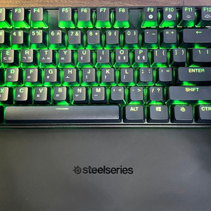 Apex pro tkl gen3팝니다