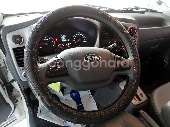 @18년식 봉고Ⅲ화물 내장탑차 1톤 킹캡 전국최저가격--6