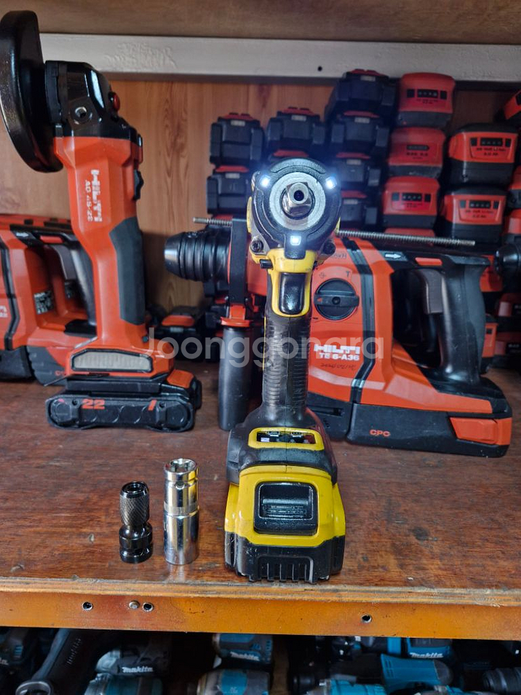 디월트충전임팩렌치DCF922 미드토크 속도조절 A-31--1