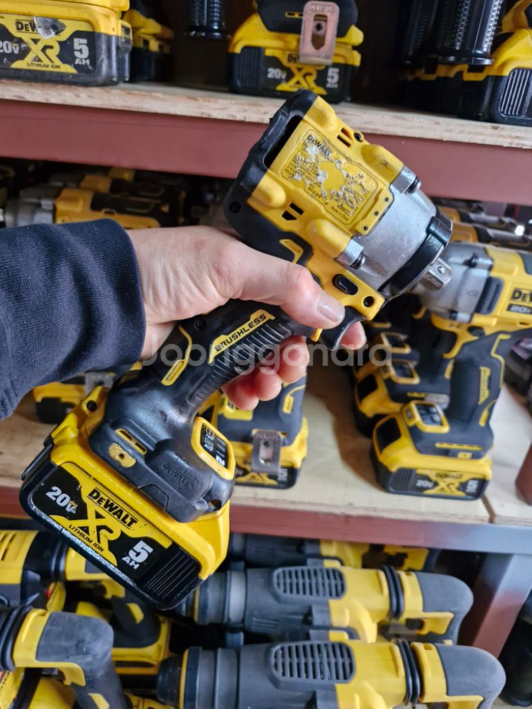 디월트충전임팩렌치DCF922 미드토크 속도조절 A-31--7