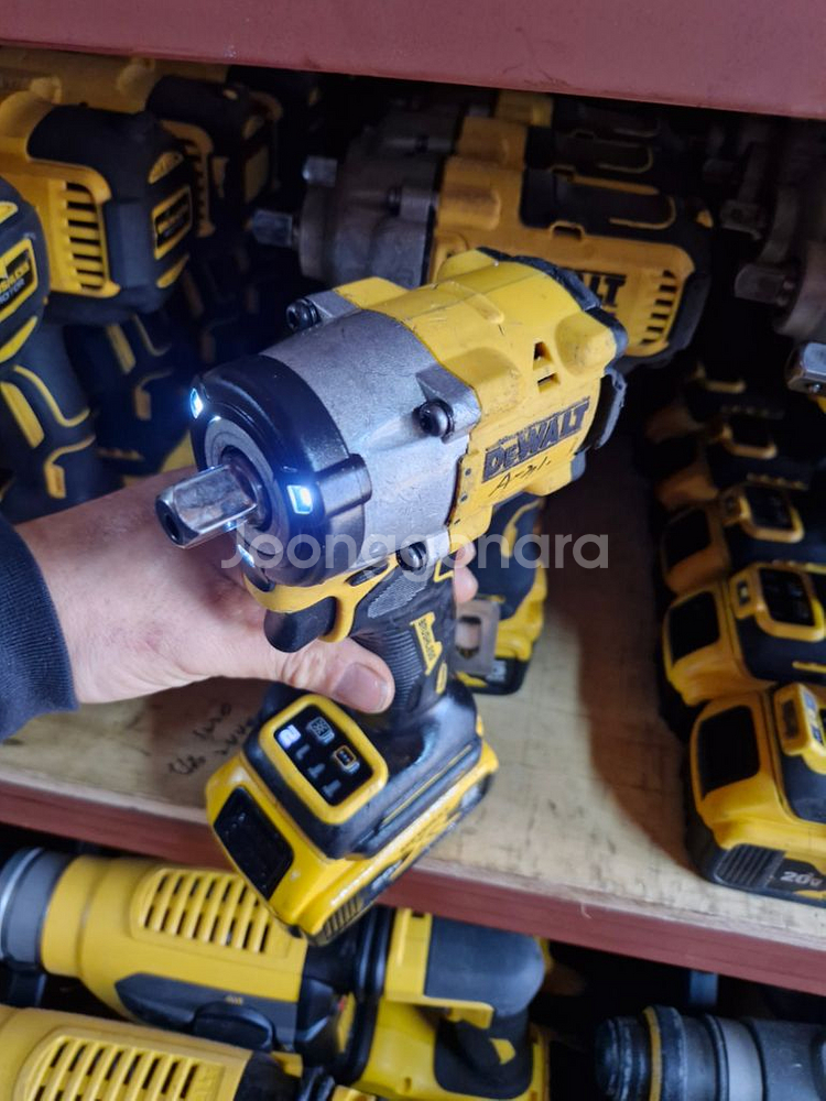 디월트충전임팩렌치DCF922 미드토크 속도조절 A-31--9