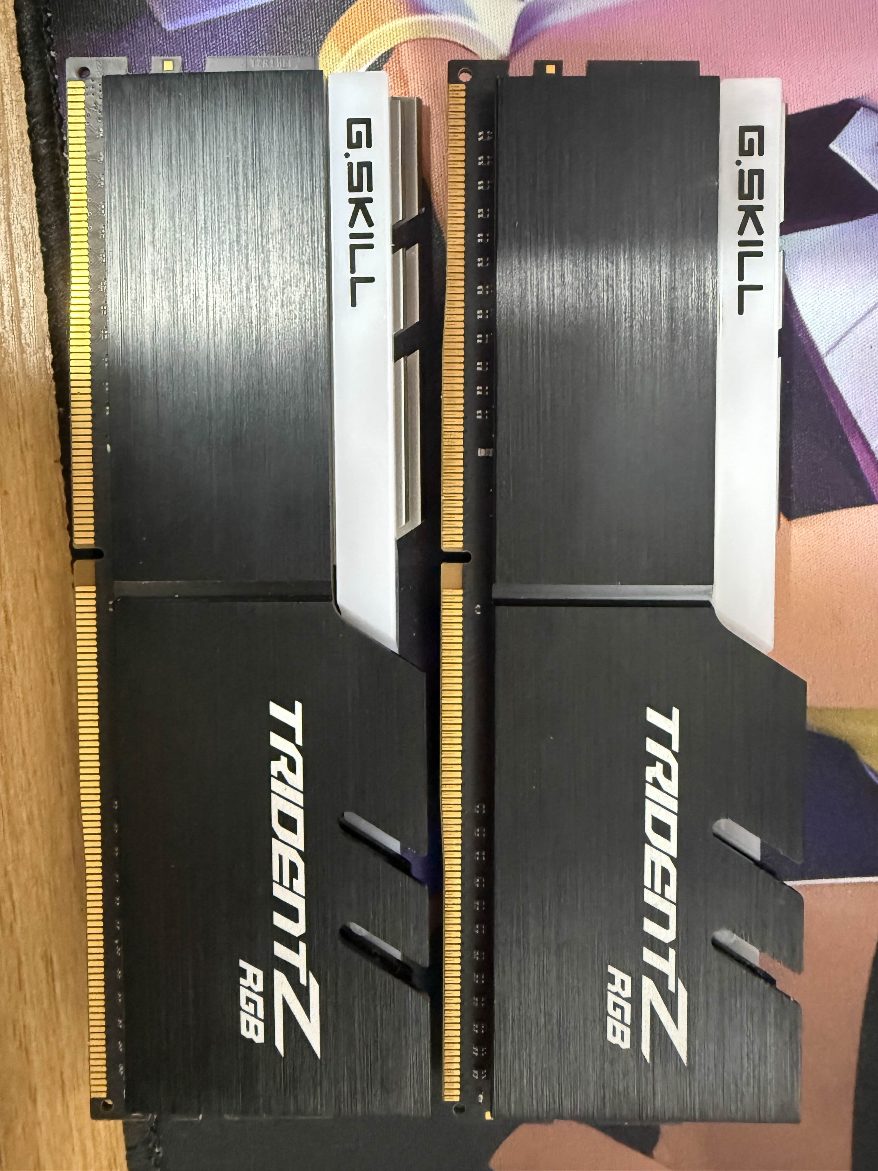 지스킬 DDR4 CL16 25600 8x2GB