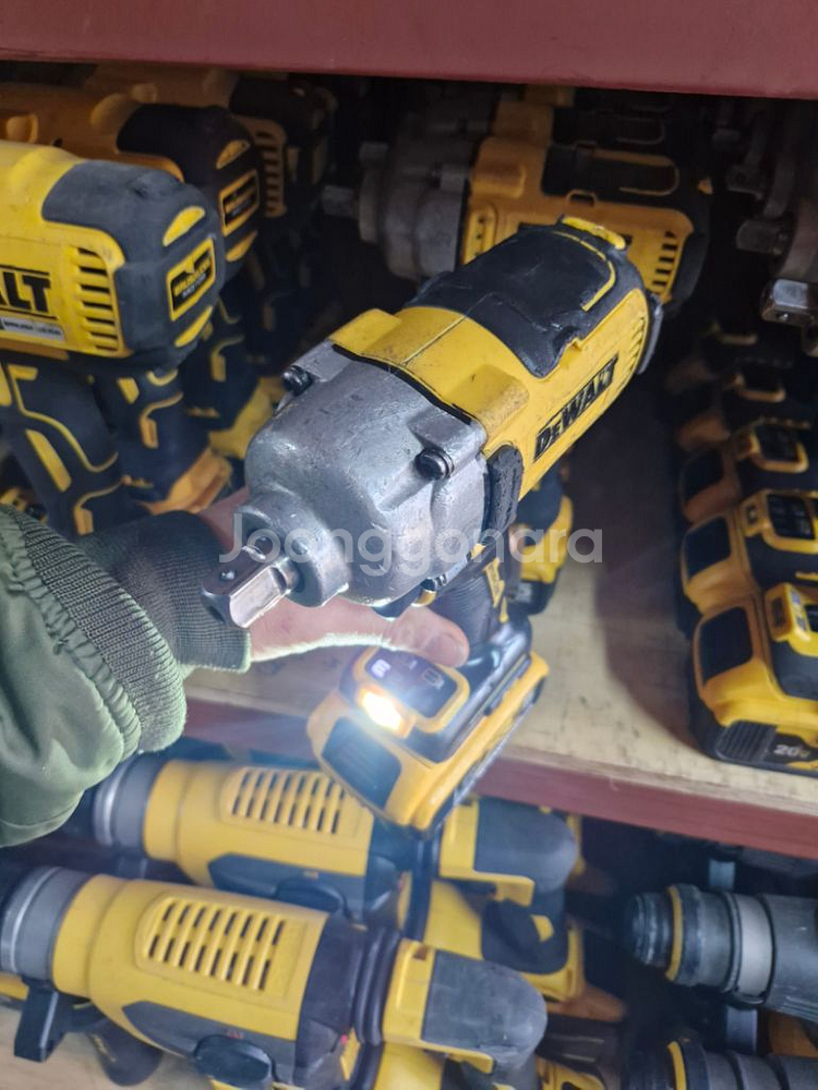 디월트충전임팩렌치DCF892 속도조절 미드토크.충전임팩--9