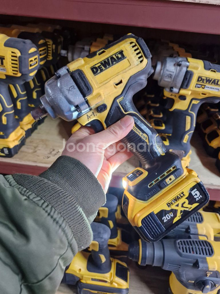 디월트충전임팩렌치DCF892 속도조절 미드토크.충전임팩--8