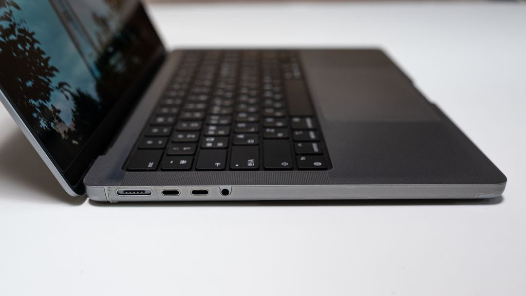 맥북프로 m1 pro 16gb 1tb 14인치 이미지