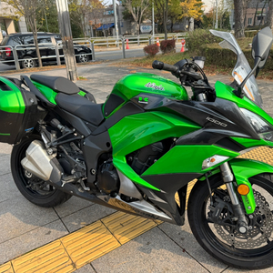 가와사키 z1000sx 18년형 짧은키로수 판매합니다