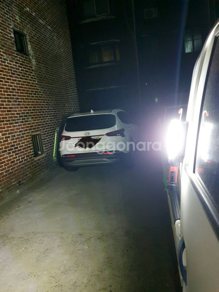 미사용 자동차,캠핑,기타 작업충전랜턴 판매(4개 보유)--2
