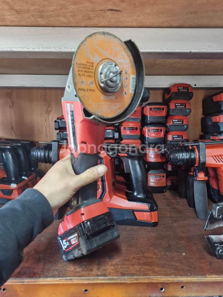 밀워키충전그라인더 M18 FSAG 125X.5인치A-3--2