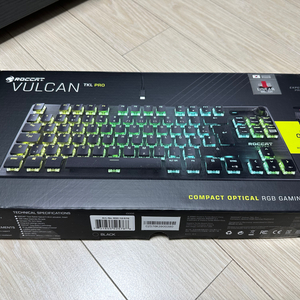 Roccat Vulcan tkl pro