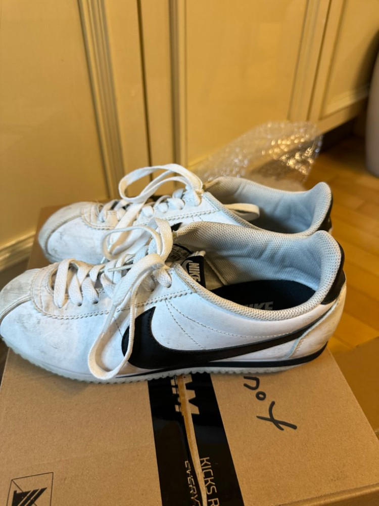 이사 기념 파격가로 드립니다.--9