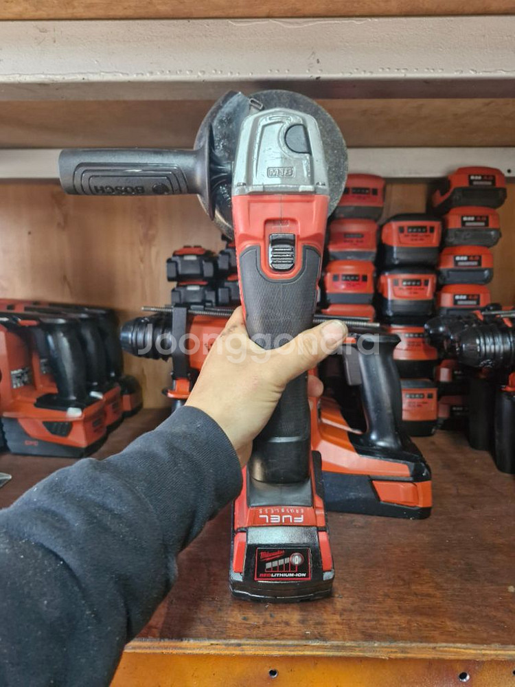 밀워키충전그라인더 M18 FSAG 125X.5인치 A3--4