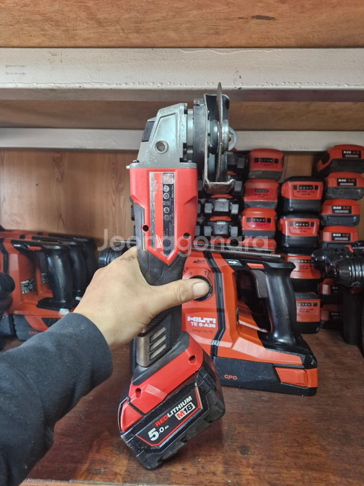 밀워키충전그라인더 M18 FSAG100.4인치 최상급.--3