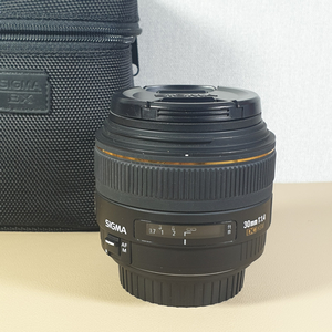 캐논용 시그마 30mm F1.4 무펄 삼식이(EF-s용