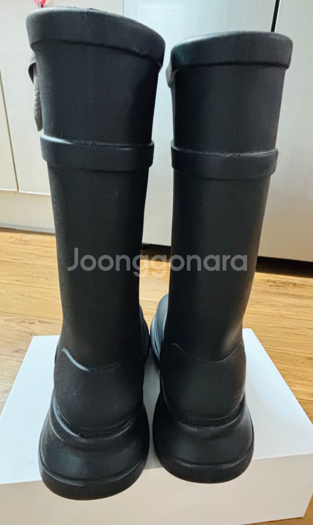 발렌시아가 크록스 43sz 판매합니다--2