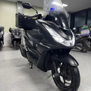 21년식 혼다 PCX125 ABS모델 2만Km 팝니다