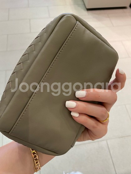 보테가베네타 정품 미니 파우치백 클러치백 미사용새제품--1