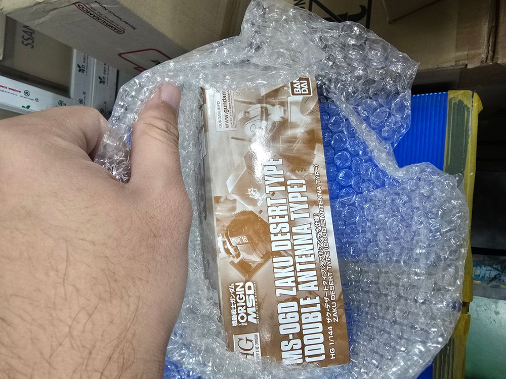 HG자쿠 데저트타입 더블안테나 건담 프라모델--1