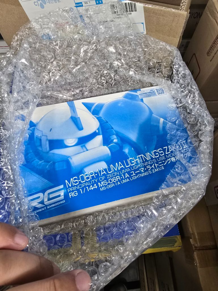 RG유마라이트닝 자쿠2 건담 건프라 프라모델--1