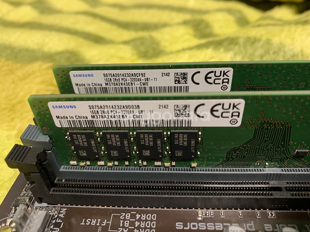 i9-11900 z590m 램32기가 반본체 판매합니다--2