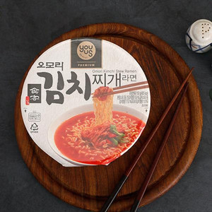 GS25 유어스 오모리김치찌개라면(용기)