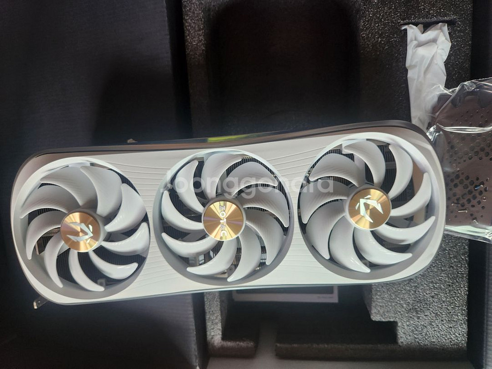 RTX 4090 슈라우드 패키지 명절맞이 떨이합니다--2