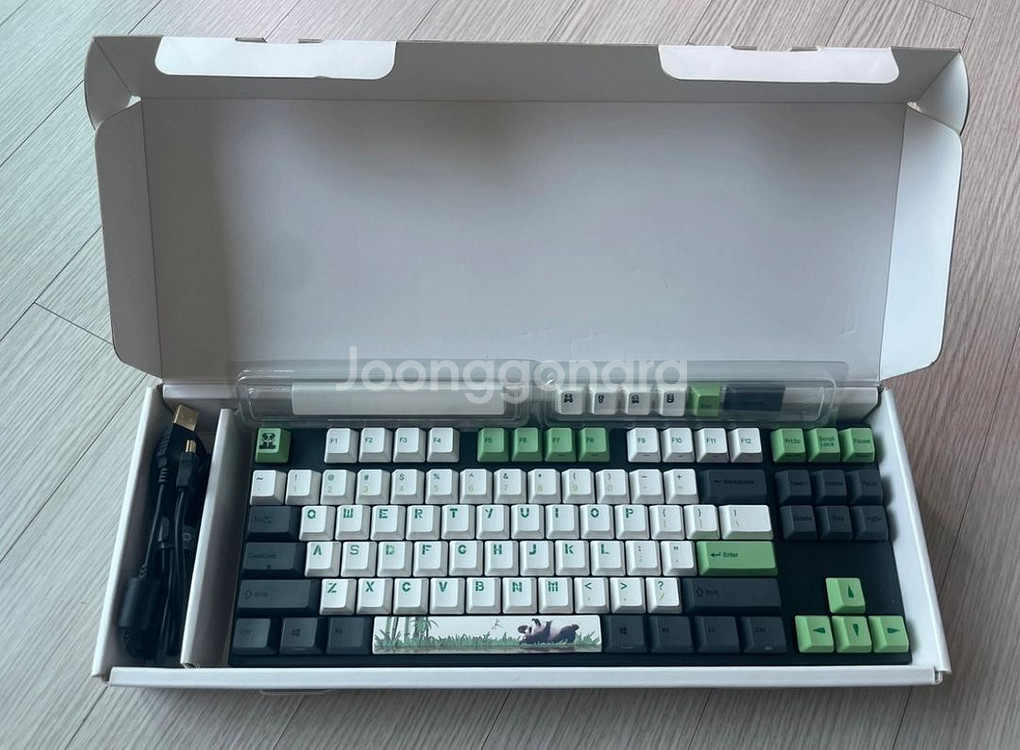 varmilo(바밀로) VA87M 판다 기계식 갈축--3
