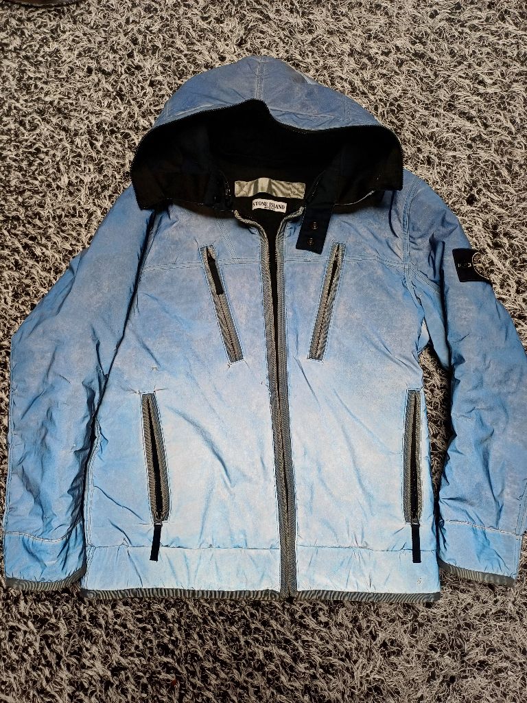 스톤아일랜드 리퀴드 리플렉티브 정품!남자M사이즈!