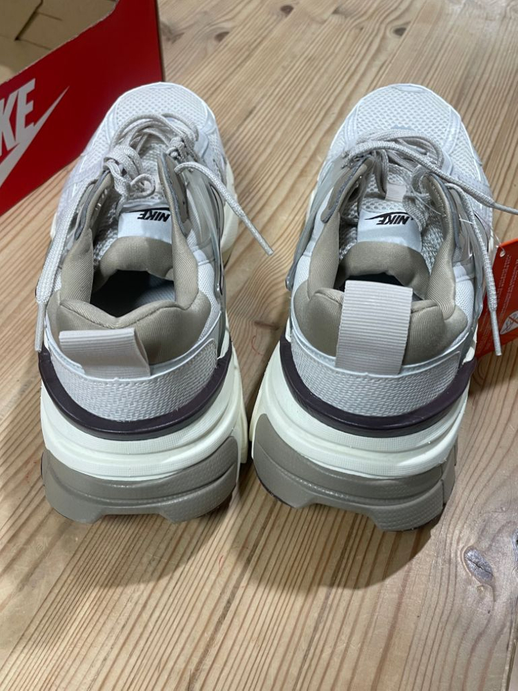 나이키 v2k 275 판매 (남성 270사이즈)--2